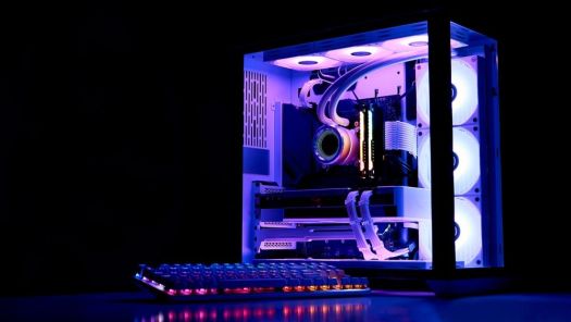 How Does a Liquid Cooling System Work? What Are the Components?